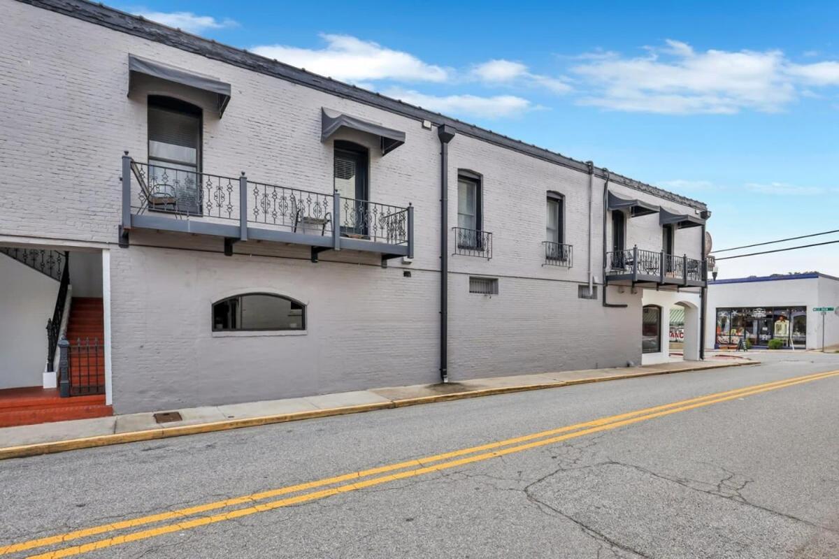 Eagle'S Nest - Spacious Loft Downtown - Near Gsu Statesboro Extérieur photo