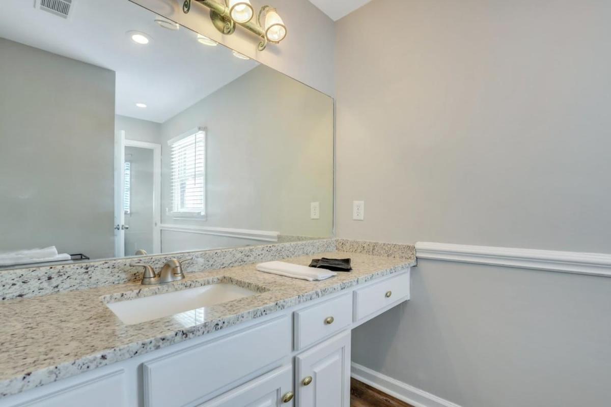 Eagle'S Nest - Spacious Loft Downtown - Near Gsu Statesboro Extérieur photo