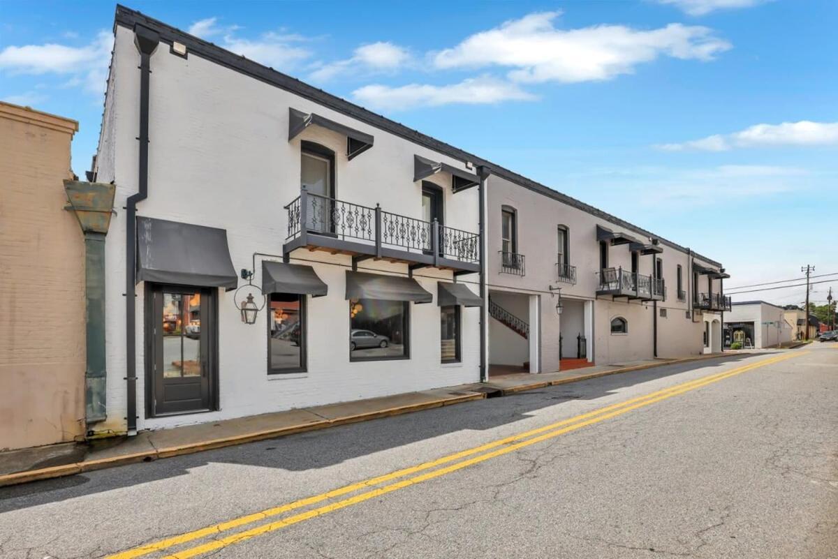 Eagle'S Nest - Spacious Loft Downtown - Near Gsu Statesboro Extérieur photo