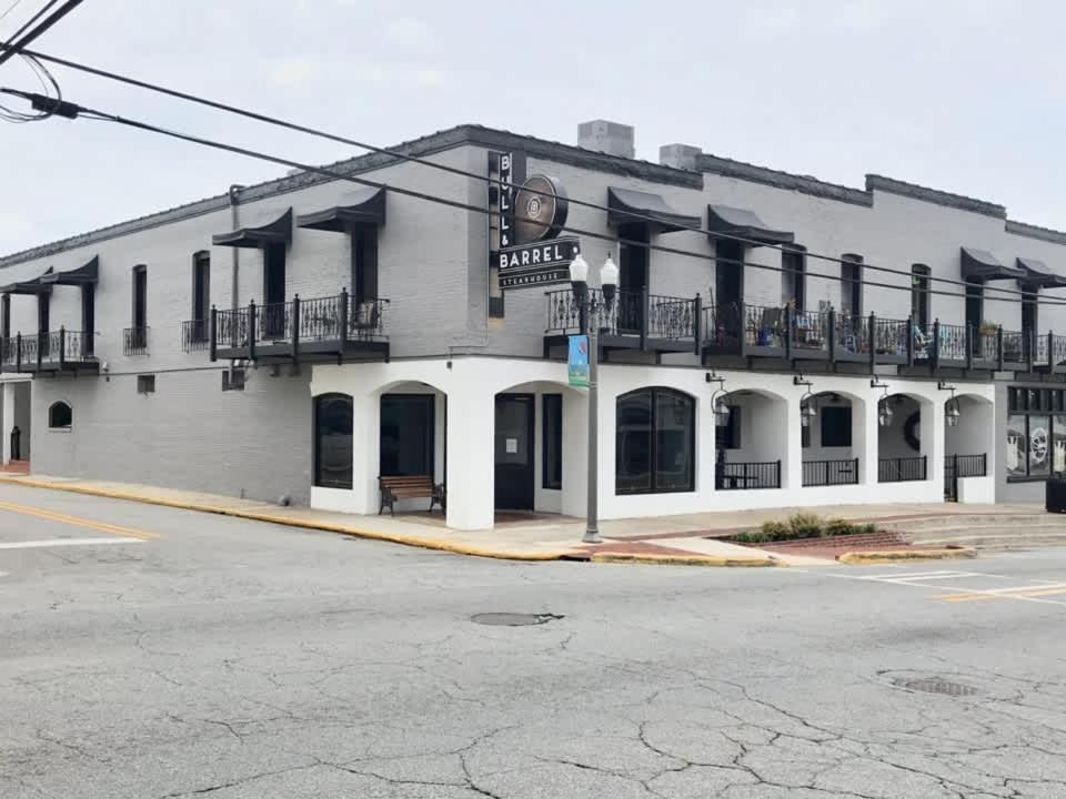 Eagle'S Nest - Spacious Loft Downtown - Near Gsu Statesboro Extérieur photo